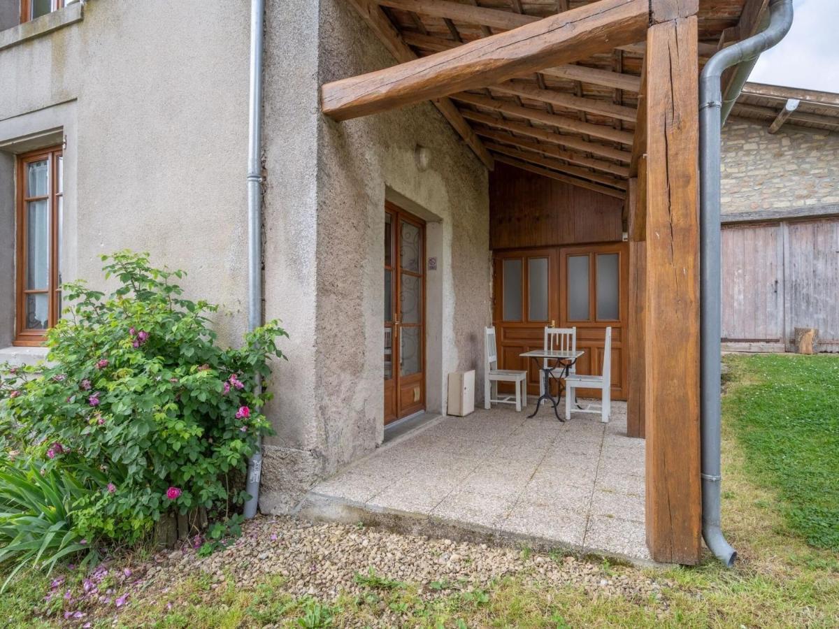Vintage Holiday Home With Private Garden Nouart Bilik gambar